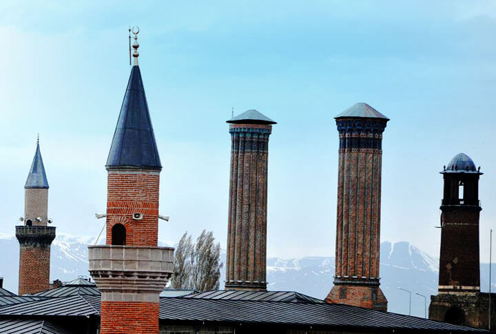 Tarih Kokan Şehir Erzurumda Beş Minare ve Sırları...