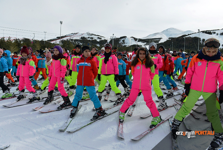 500 Çocuğa Kayak Eğitimi!