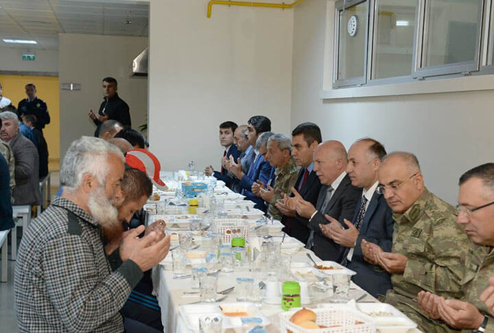 Erzurum'da Göçmenler İftarda Buluştu