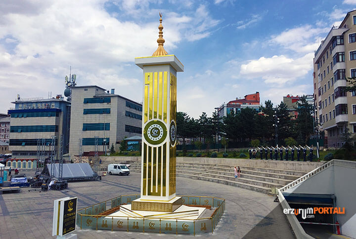 Erzurum 15 Temmuz Demokrasi Şehitleri Anıtı