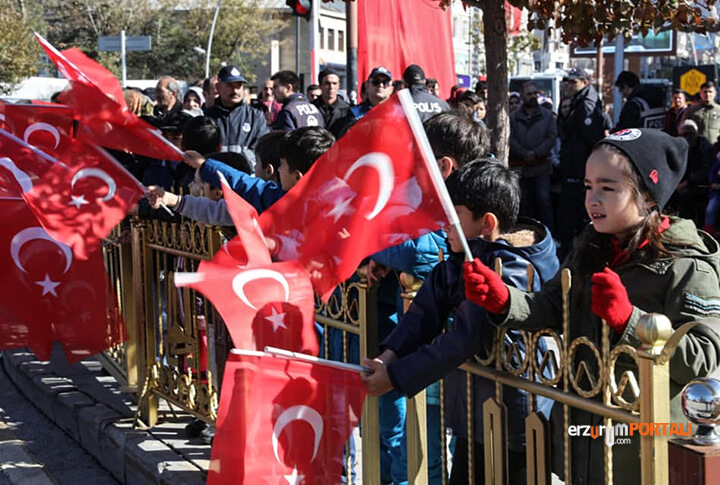 Erzurum'da 29 Ekim Cumhuriyet Bayramı Töreninden Kareler!