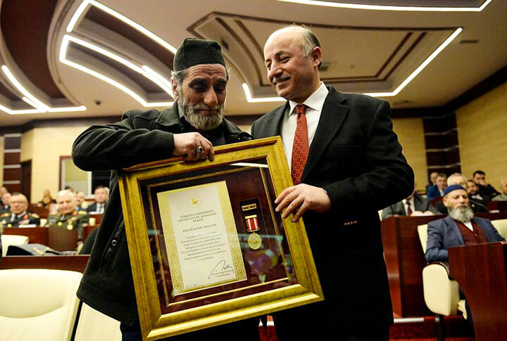 Erzurum'lu 17 Aile'ye Övünç Madalyası