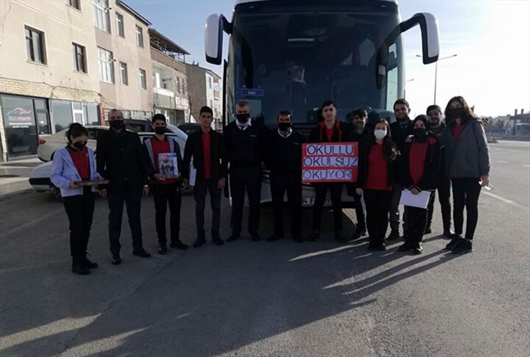 Erzurumlu Öğrenciler Harekete Geçti Herkes Kitap Okusun