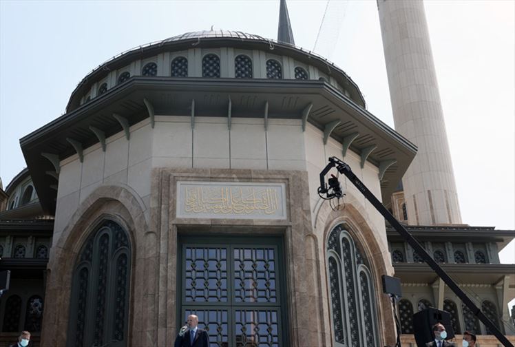 Taksim Camisinin Özellikleri