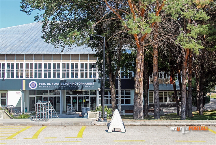 Atatürk Üniversitesi Prof. Dr. Fuat Sezgin Kütüphanesinde 200 Bin Eser Var