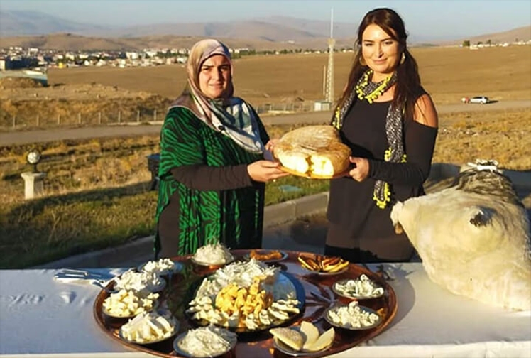 Erzurum'un Karın Kaymağı Peynirini Hiç Duydunuz Mu? İşte Erzurum'un 8 Çeşit Peyniri!