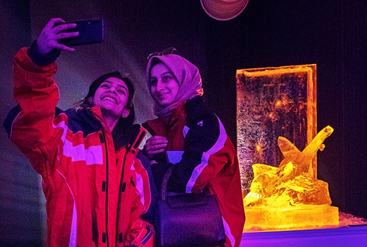 Erzurum'da Türkiye'nin Tek Buz Müzesini Açıldı