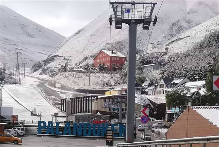 Erzurum Palandöken'e Kar Yağdı