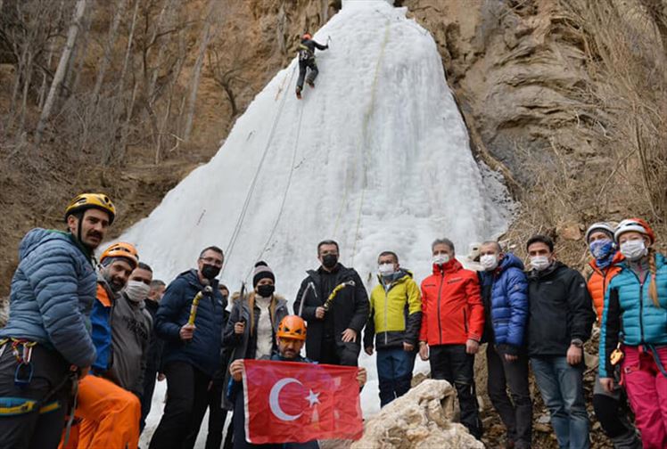 Emrah Özbay Buz Tırmanış Festivali