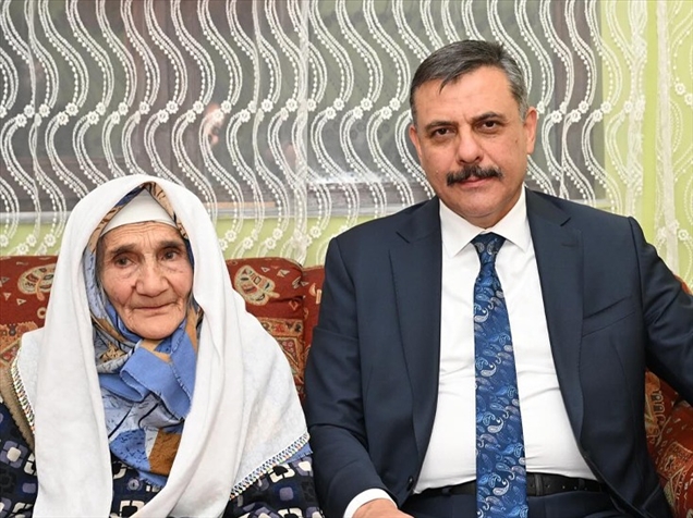 Erzurum Valisi Mustafa Çiftçi’den Hüsna Eze’ye Anlamlı Ziyaret