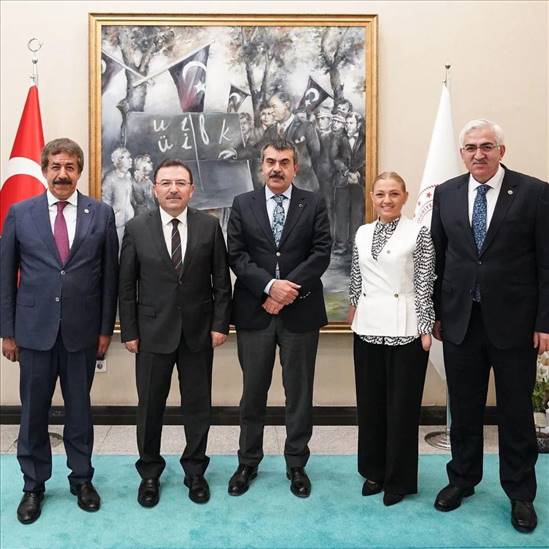 Erzurum Milletvekilleri Milli Eğitim Bakanı Yusuf Tekini Ziyaret Etti