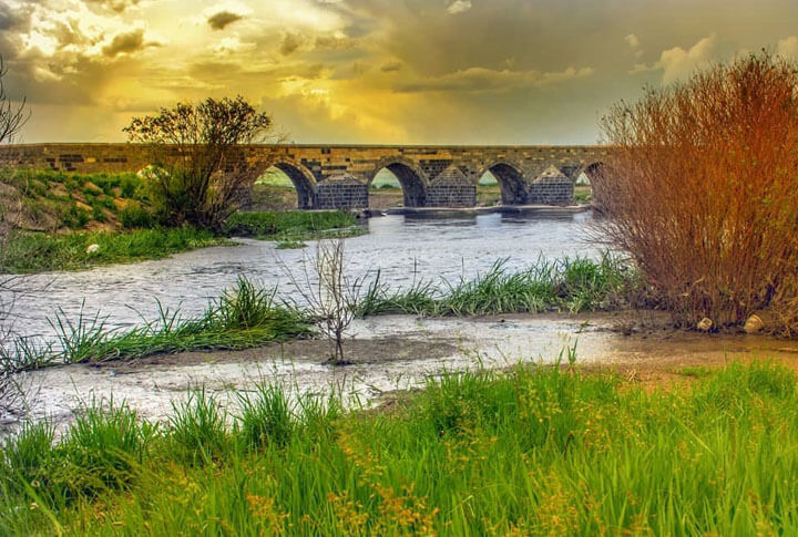 4. Muradın Üzerinden Geçtiği Tarihi Tivnik Köprüsü