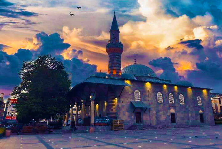 Erzurum Lalapaşa Camisinin Hava Savunma Sistemi Olduğunu Biliyor Muydunuz?
