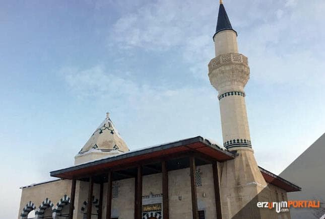 Alvarlı Efe Hazretleri Türbesi