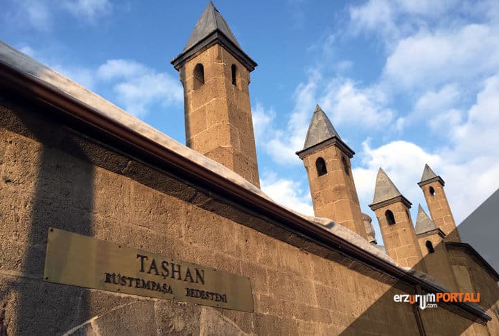 Rüstem Paşa Kervensarayı'nın (Taşhan) Yıllar Önceki Hali