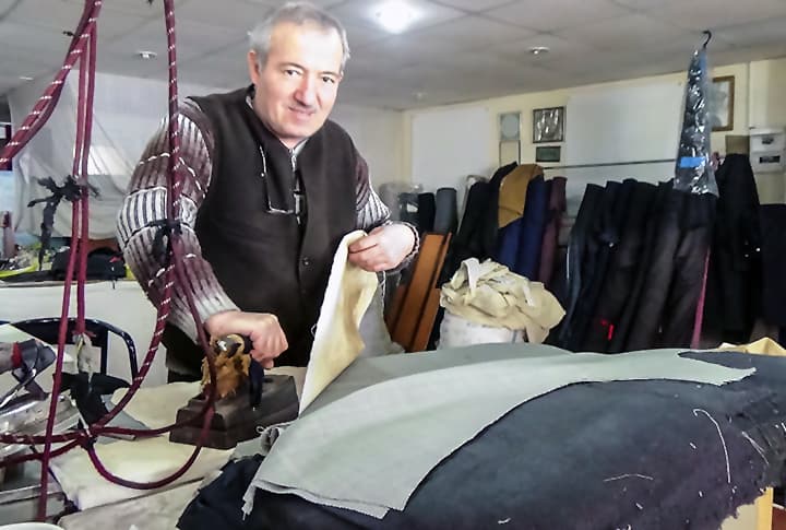 45 Yıllık Terzi Sıtkı Usta ve Terziliğin Yıka Yıka Giy Sırrı!