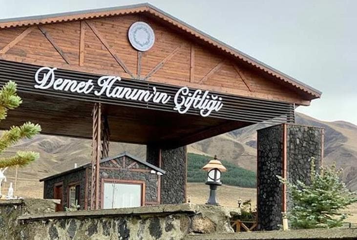 Erzurum’da At Çiftliği'nde Kahvaltı ve At Biniş Keyfini Deneyimlediniz Mi?