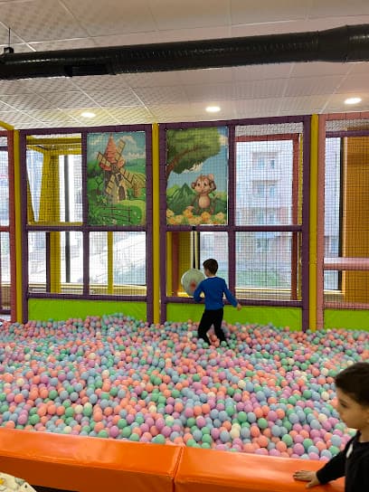 Joy Field Kafe ve Çocuk Eğlence Merkezi