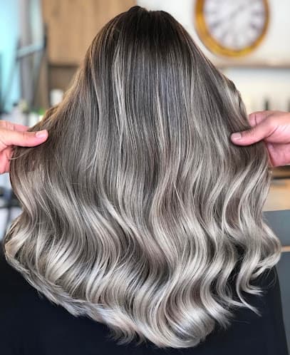 Hair Palace - Bayan Kuaförü