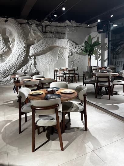 Casa Del Lupo Restaurant