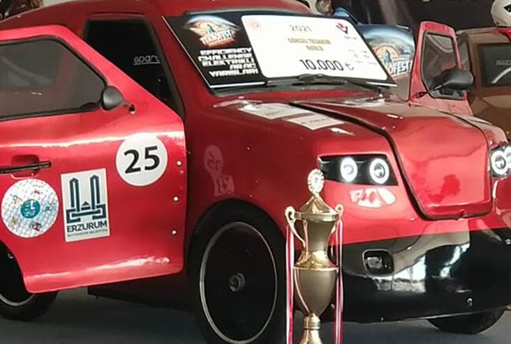 İmam Hatip Öğrencilerinin Tasarım Ödülü Alan Elektrikli Aracı 'Dadaş' Bakanlığın Gözdesi!
