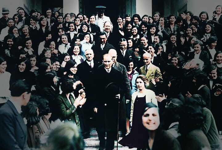 Mustafa Kemal İlk Kez Cumhuriyet Fikrini Erzurum'da Yazdırmıştır...