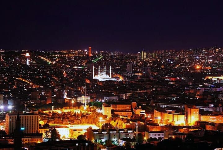 Eski Erzurum Sokaklarında Hiç Eksik Olmazdı Bu Çocuk Bağırtısı: 'Bozumevi Ankara'