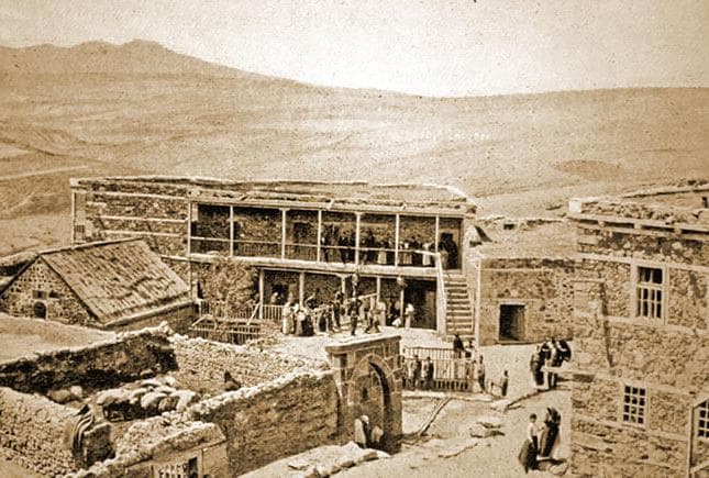 Erzurum Müdürge Köyünde Kurulan Surp Lusavoriç Manastırı