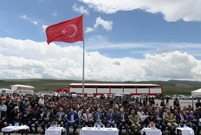 Erzurum'u Hayvancılıkta Cazibe Merkezi Yapacak Tesisler Açıldı