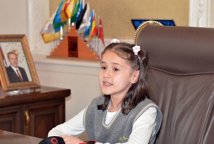 Küçük Valinin İlk İşi Emniyet Müdürüne Talimat Vermek Oldu