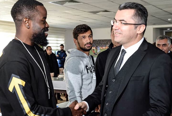 Validen B.B. Erzurumspor'a Ziyaret, 'Devletin Verdiği Yetkilerle Yanınızdayız'