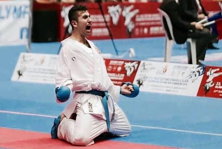 Dadaş Volkan'dan Bronz Tekme