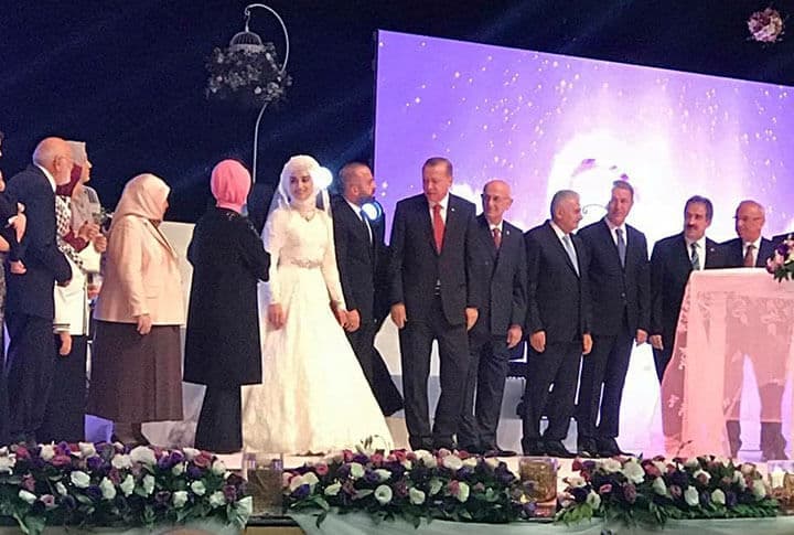 Erzurumlu Recai Akyel'in Düğününde Devletin Zirvesi Bir Araya Geldi