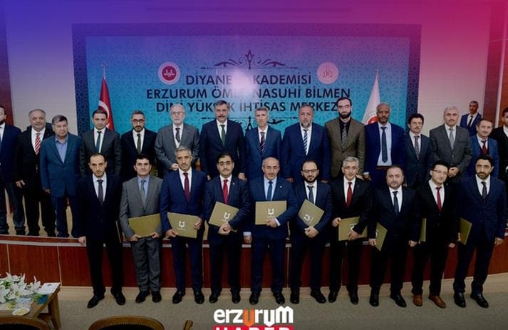 Aşere-i Takrib Kursunu tamamlayan 13 Kurra hafıza, başarı belgesi verildi