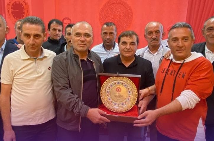 Erzurum Öğretmen Evi Çalışanları Müdürlerini Uğurladı!