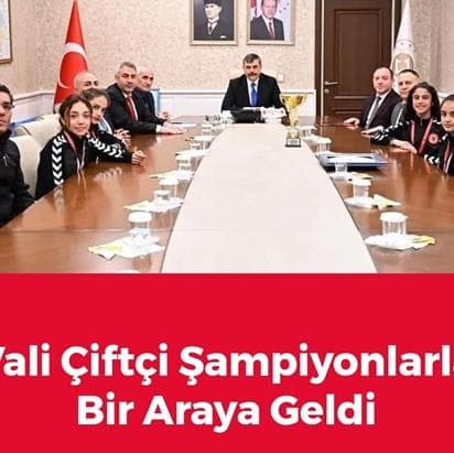 Vali Mustafa Çiftçi, yıldız sporcuları makamında kabul etti.