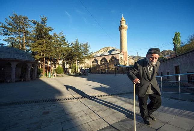 Saray, Medrese, Mektep Gibi Birçok Alana Sahip Oltu Aslan Paşa Külliyesi