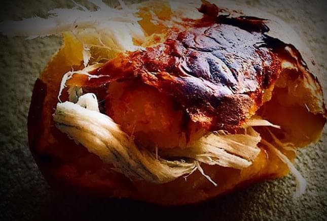 Ünlü Şeften Erzurum Tavsiyesi: Fırında Patates ve Göğermiş Peynir!