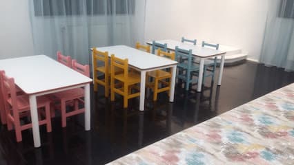 Mavi İnci kreş