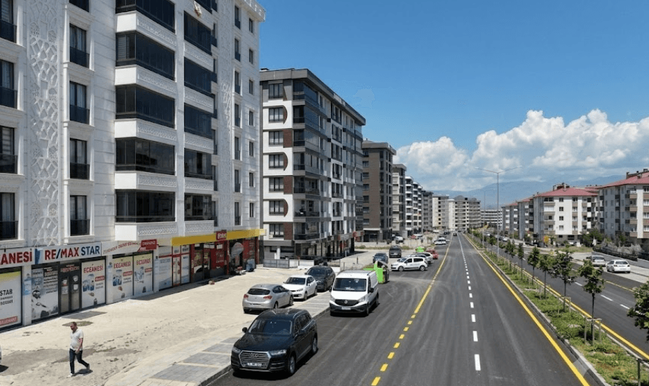 Erzurum'da ulaşımda yeni uygulama: Mikro kaplama teknolojisi kullanılmaya başlandı