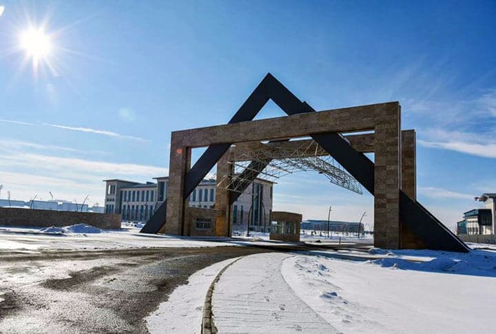 Erzurum Teknik Üniversitesi'nin Kapısının Bir Anlamı Olduğunu Biliyor Musunuz?