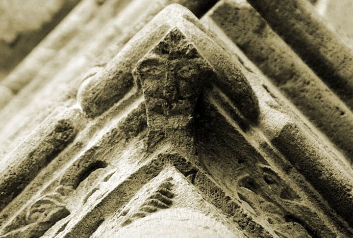 Çifte Minareli Medrese'de Görenleri Hayrette Bırakan İnsan Yüzü