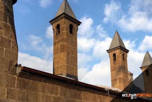 İpek Yolu Üzerinde, Erzurum Hanları