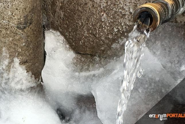 İçenleri Diri, Zinde Tutan, Yaz Günleri Bardakları Buğulayan Erzurum Suları