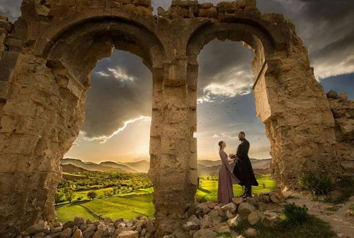 Gürcü Turistler Erzurum'da Bulunan Bana Katedralin'de Evleniyorlar!