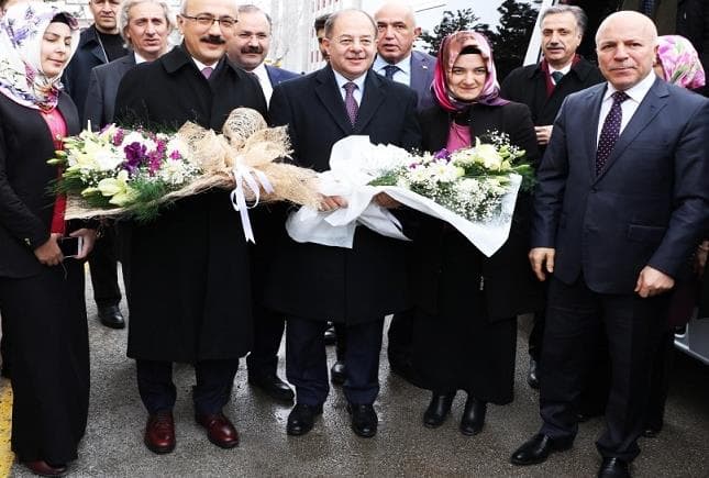 Bakan Elvan'dan Sekmen'e Tebrik