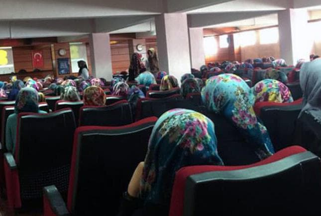 Bilgi ve Değer Bağlamında Kadın ve Hazreti Aişe