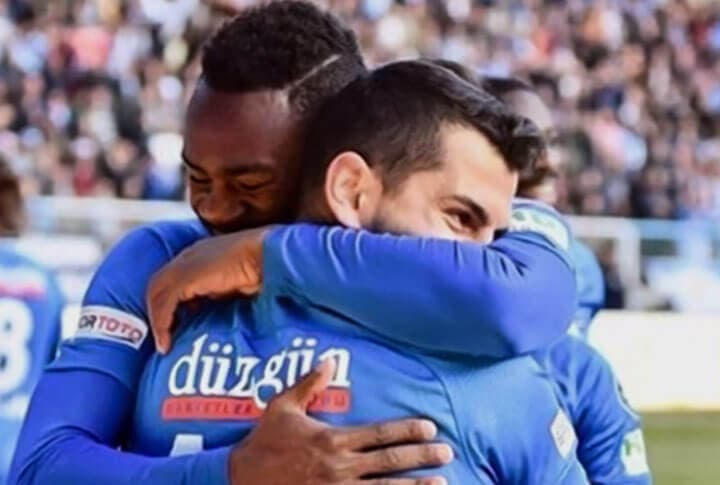 B. B. Erzurumspor Yükselişte, En Büyük Alkışı Taraftar Hak Etti!