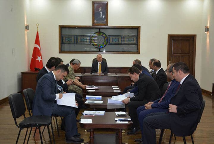 İlçe ve Köylerdeki Şehitlikler Yeniden Düzenlenecek