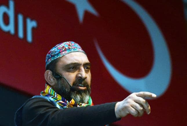Sanatçı Ahmet Yenilmez Çanakkale Deniz Zaferi'ni Anlattı